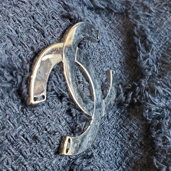 Chanel Tweed Hobo Bag - Picture 4 of 11